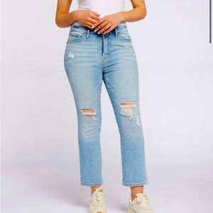 Seven7 High rise straight Jean.